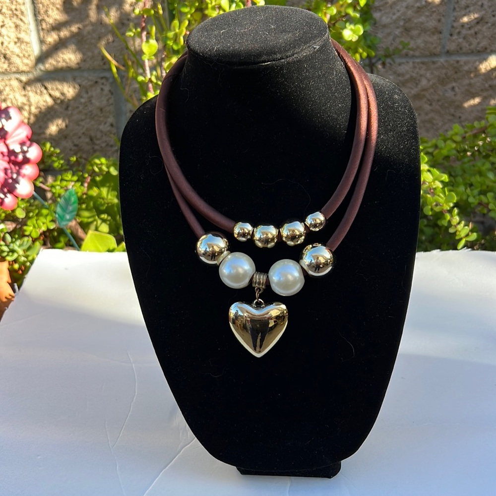 Beautiful women necklace - Picture 1 of 9